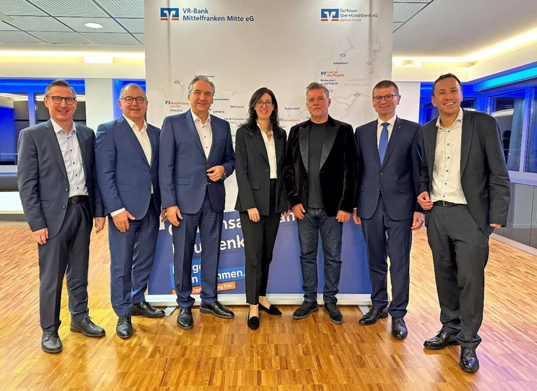  — © © VR-Bank Mittelfranken