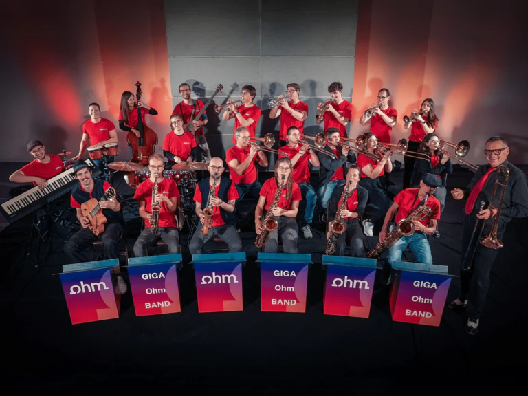  — © © Daniel Baer